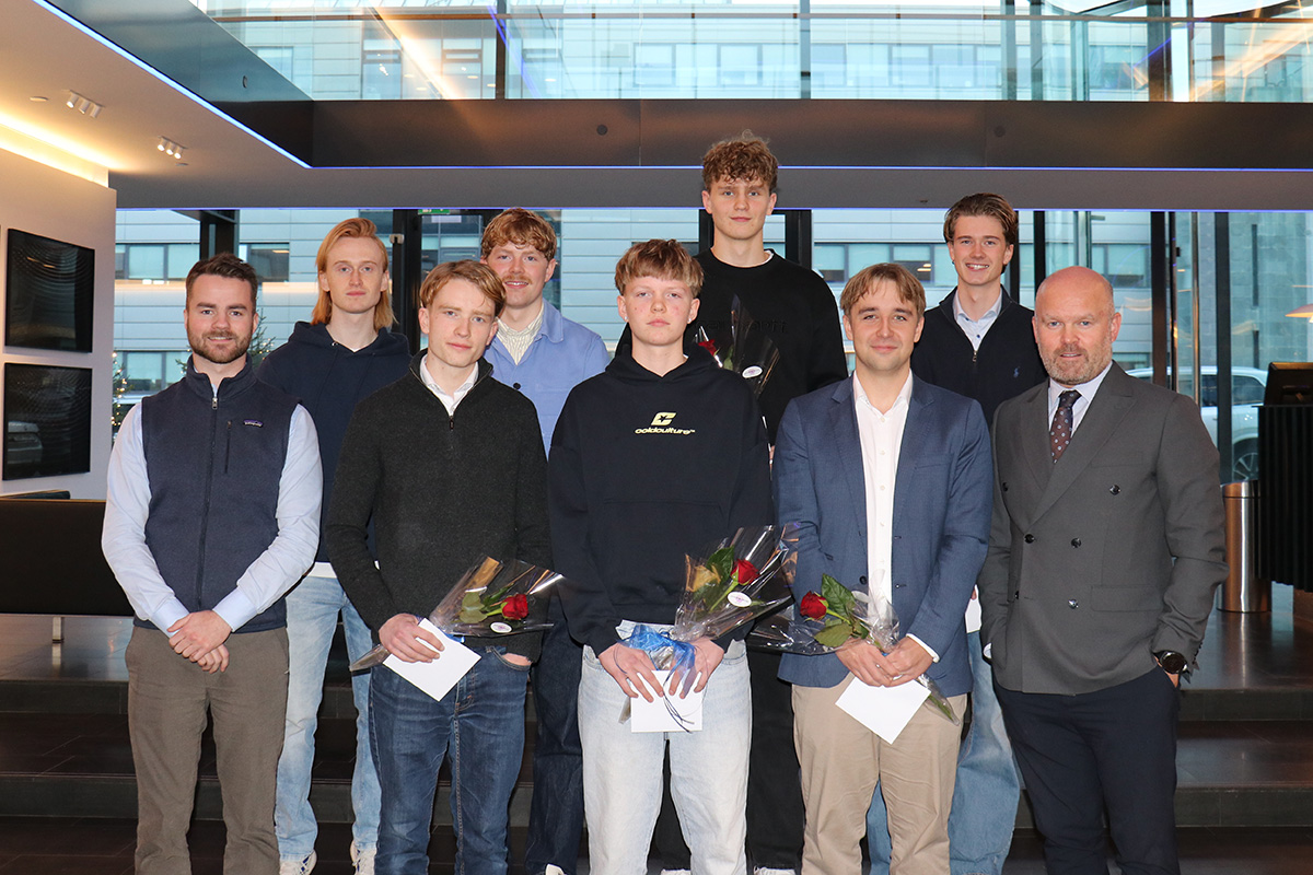 Efri röð frá vinstri: Alexander Sigurðarson, Ingvar Atli, Vilhjálmur Geirsson og Daníel Árnason. Neðri röð frá vinstri: Magnús Benediktsson, Óliver Orri Bergmann, Pétur Rúnarsson, Alexander Jónsson og Jóhann Möller, framkvæmdastjóri Markaða hjá Arion banka. - mynd