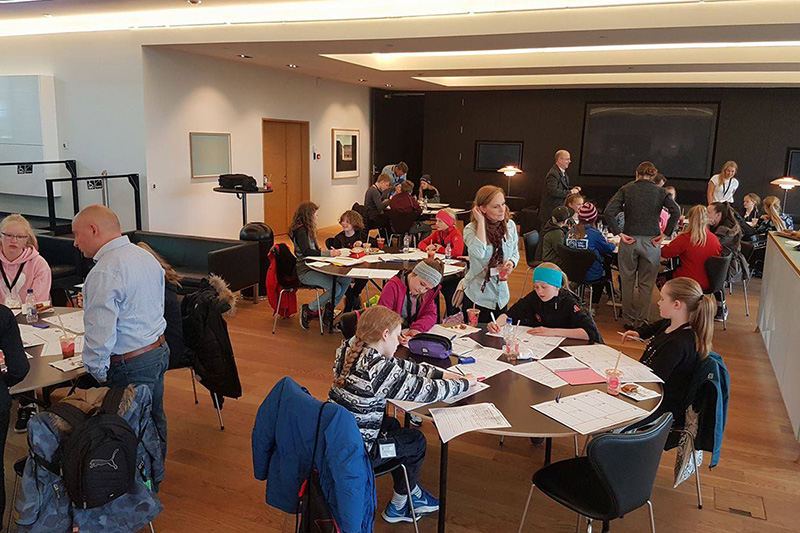 Ungt uppfinningafólk í Arion banka - mynd