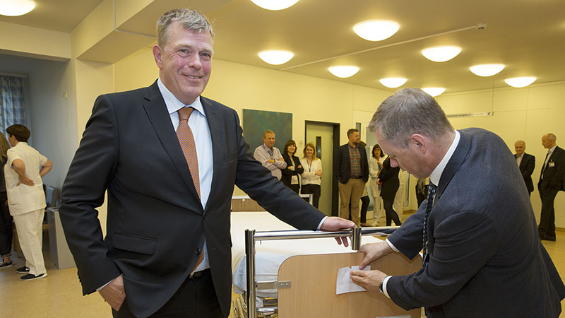 Arion banki færir Landspítala 400 ný sjúkrarúm - mynd