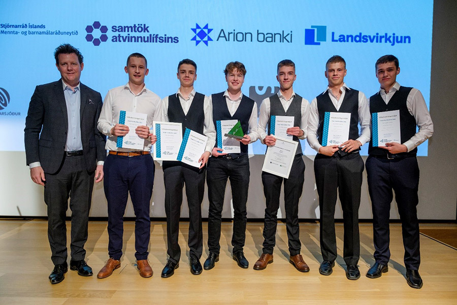 Fyrirtækið Haf vítamín frá Menntaskólanum við Sund var valið fyrirtæki ársins 2022 í Fyrirtækjasmiðju Ungra frumkvöðla - JA Iceland  - mynd